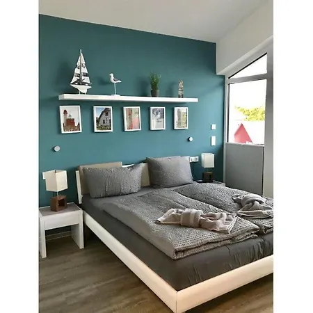 De Luette Modern Retreat * Glowe