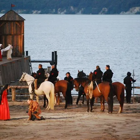 De Luette Modern Retreat * Glowe