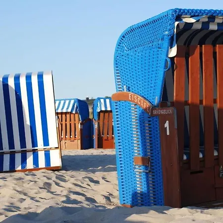 De Luette Modern Retreat Glowe