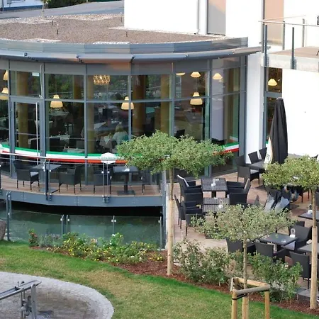 De Luette Modern Retreat Glowe