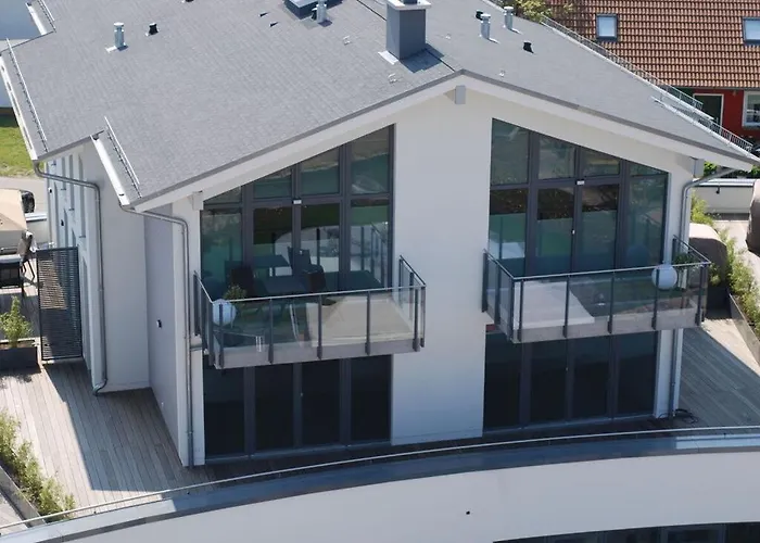De Luette Modern Retreat * Glowe